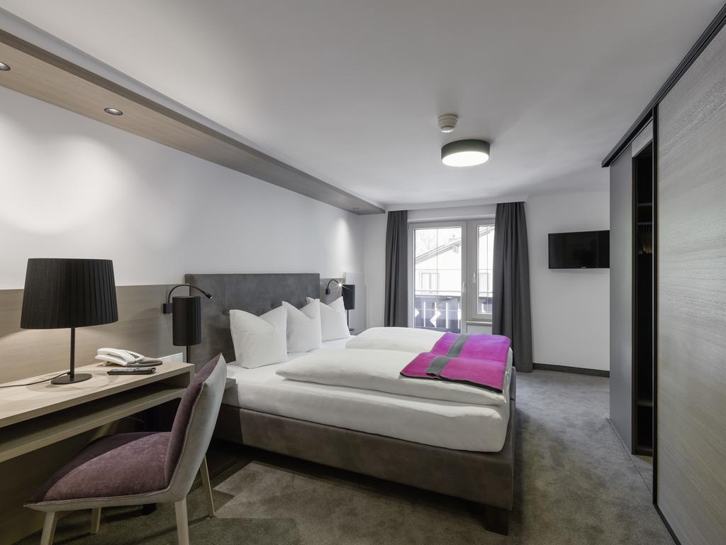 Quality Hosts Arlberg - Hotel Goldenes Kreuz B&B 圣安东阿尔贝格 客房 照片