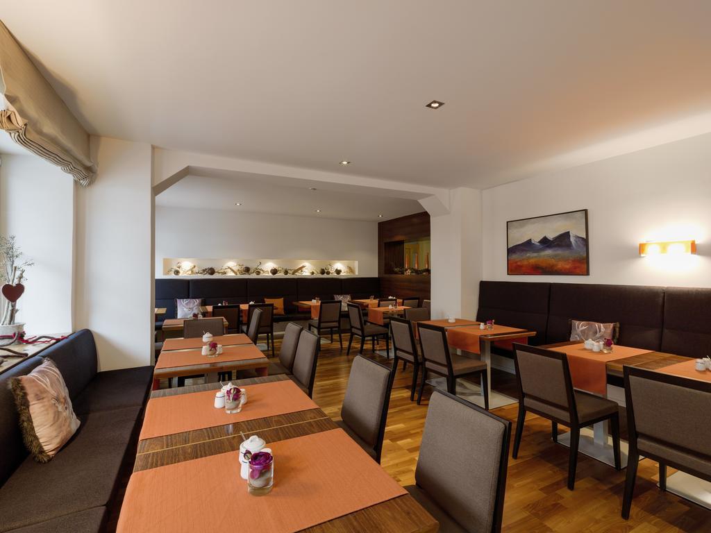Quality Hosts Arlberg - Hotel Goldenes Kreuz B&B 圣安东阿尔贝格 外观 照片
